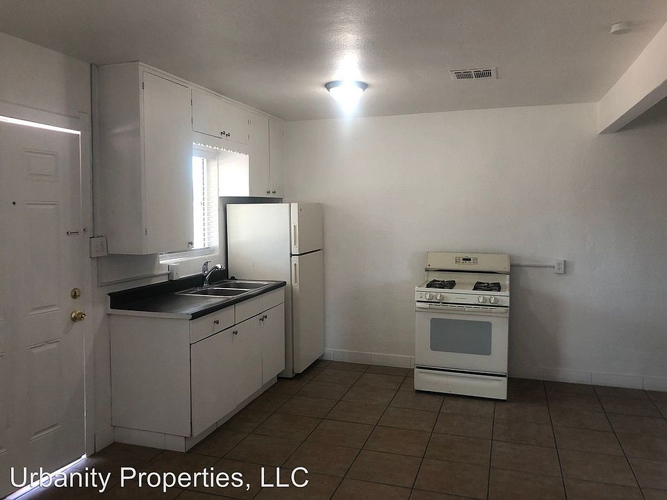 1st image of 4129 N 33rd Dr #6