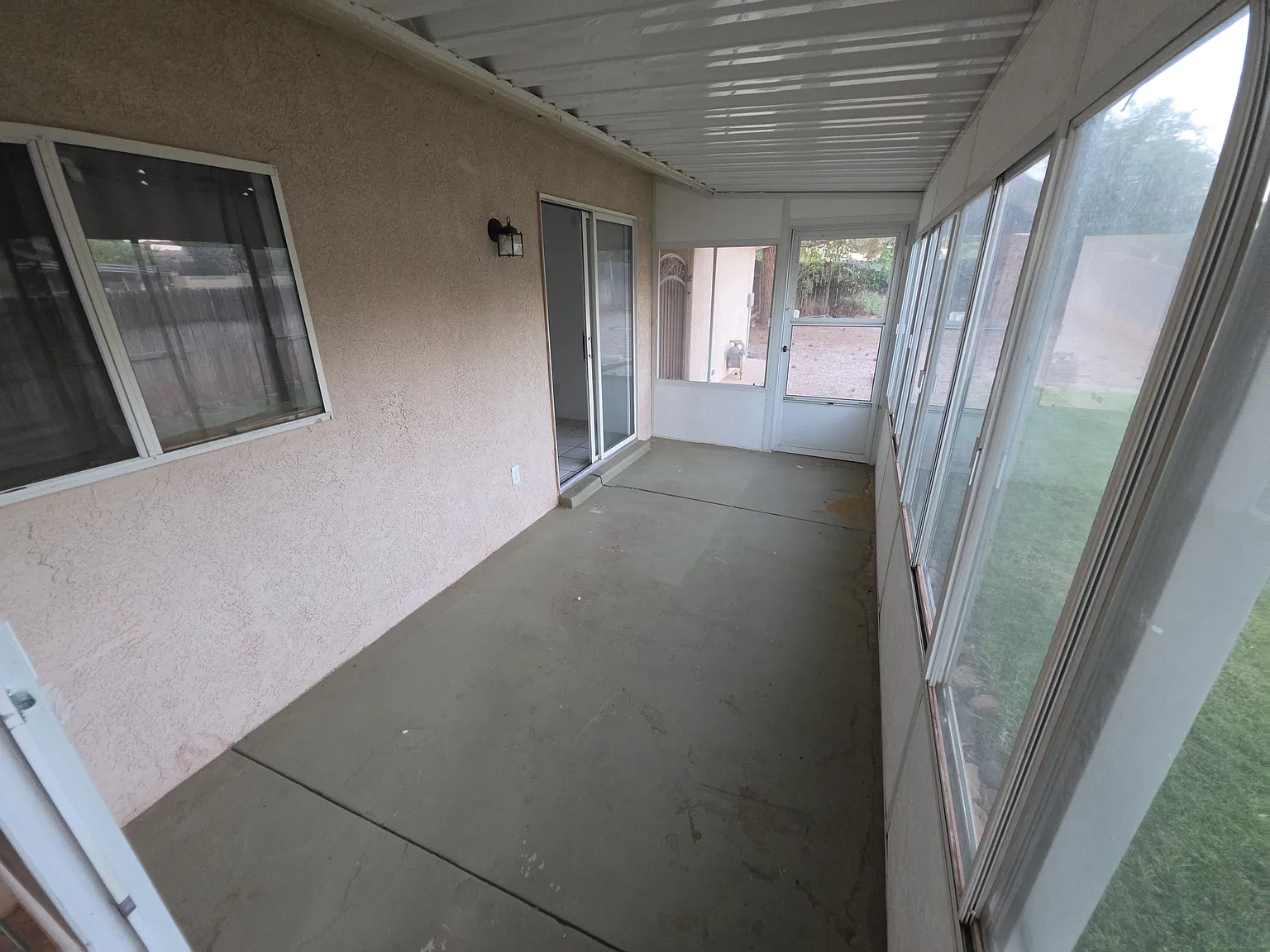 3 bed, 1012 sqft, $1,800 — Photo 3