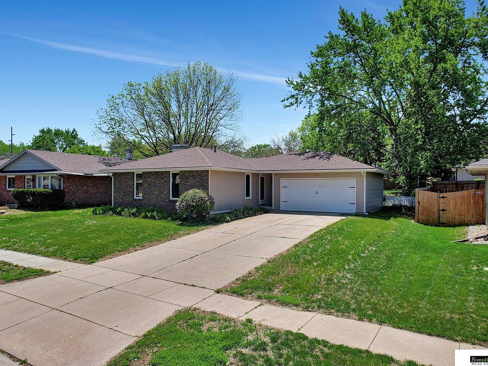 5441 Pawnee St, Lincoln, NE 68506 | Zillow