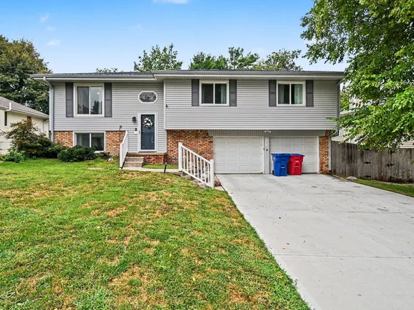 302 Prospect Dr, Papillion, NE 68046