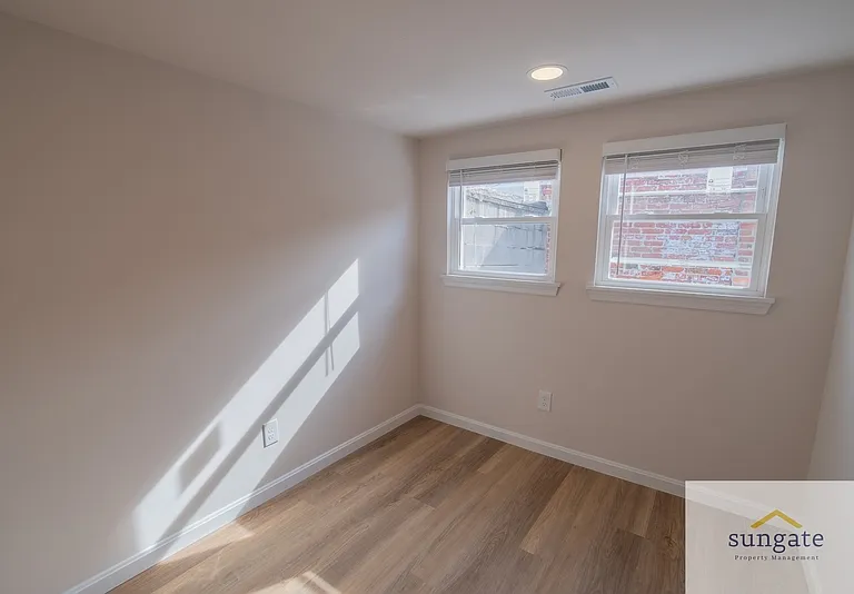 1911 Eastern Ave — Photo 9