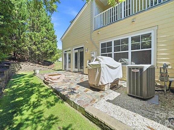 4th image of 411 Halyard Ln