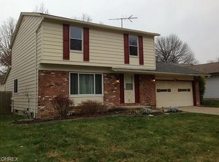 5645 Dolphin St, Mentor On The Lake, OH 44060