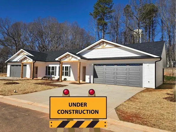 100 Old Heritage Rd, Randleman, NC 27319