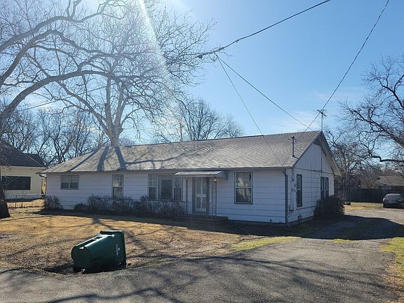 2nd image of 506 W Elm St