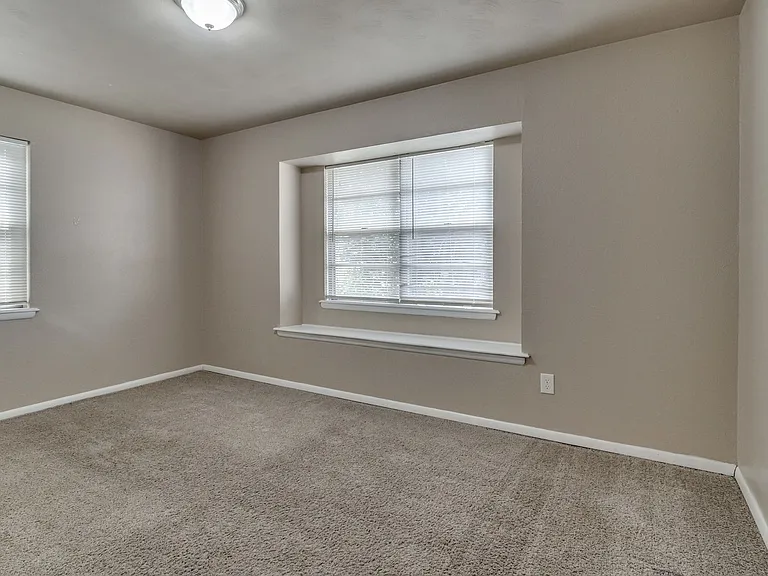 3005 SW 52nd Pl — Photo 35