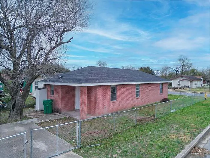 1120 E Sanchez St — Photo 14