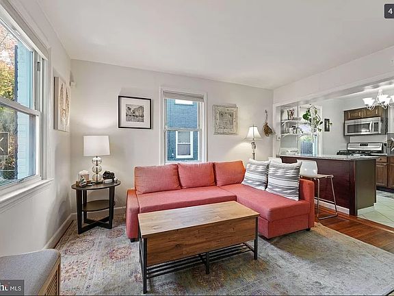 4th image of 4647 A St SE