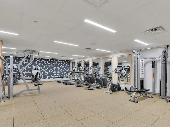 260 Park Avenue South image 7 of 9