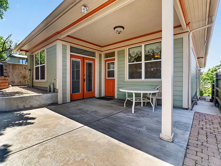 215 S Marina St — Photo 35