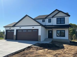 225 Woolgrass Way, Avon, MN 56310