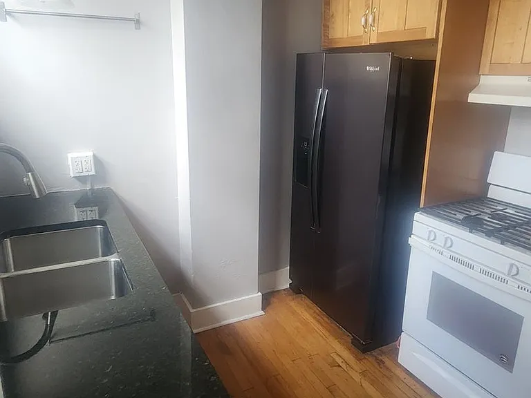 517 Summerlea St — Photo 5