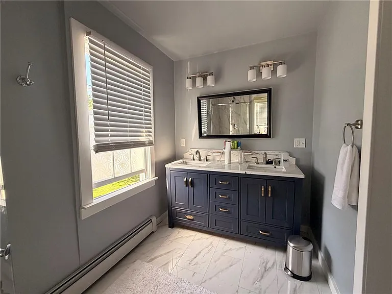 25 Marsh St — Photo 15