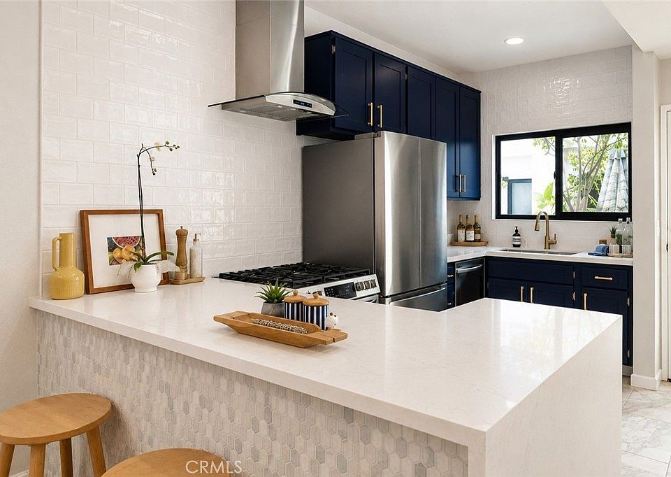 1st image of 2500 Abbot Kinney Blvd APT 20