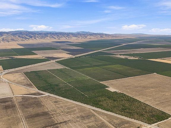 5th image of 45551 W Panoche Rd