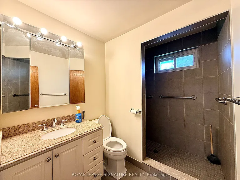 77 Porterfield Rd — Photo 10