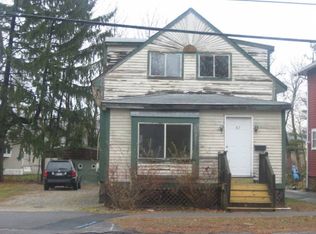 67 Salem St, Swampscott, MA 01907