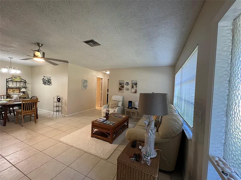 18493 Lake Worth Blvd — Photo 5