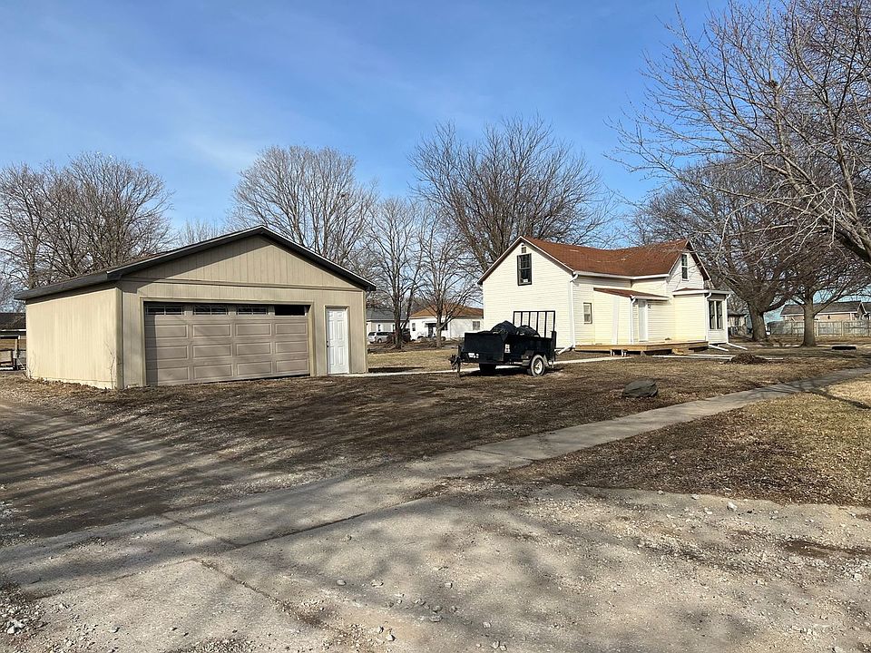 2nd image of 1103 Meridian St