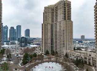 35 Kingsbridge Garden Cir #105, Mississauga, ON