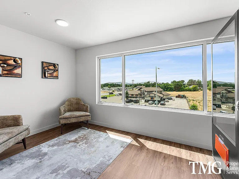 Terrace Heights — Photo 14