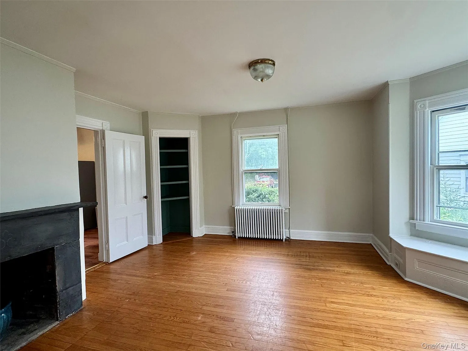 4 bed, 1.5 bath, 2000 sqft, $4,000 — Photo 4