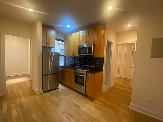 Rented by City Connections Realty | media 17