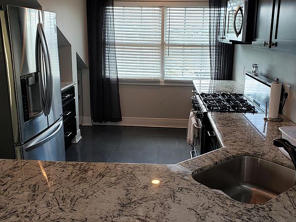 4th image of 1215 Josephine St APT 21