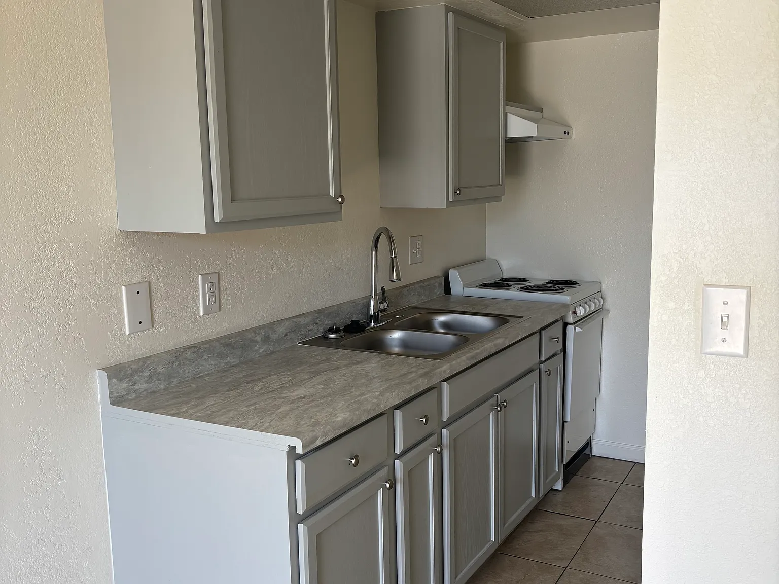 1 bed, 500 sqft, $795 — Photo 4