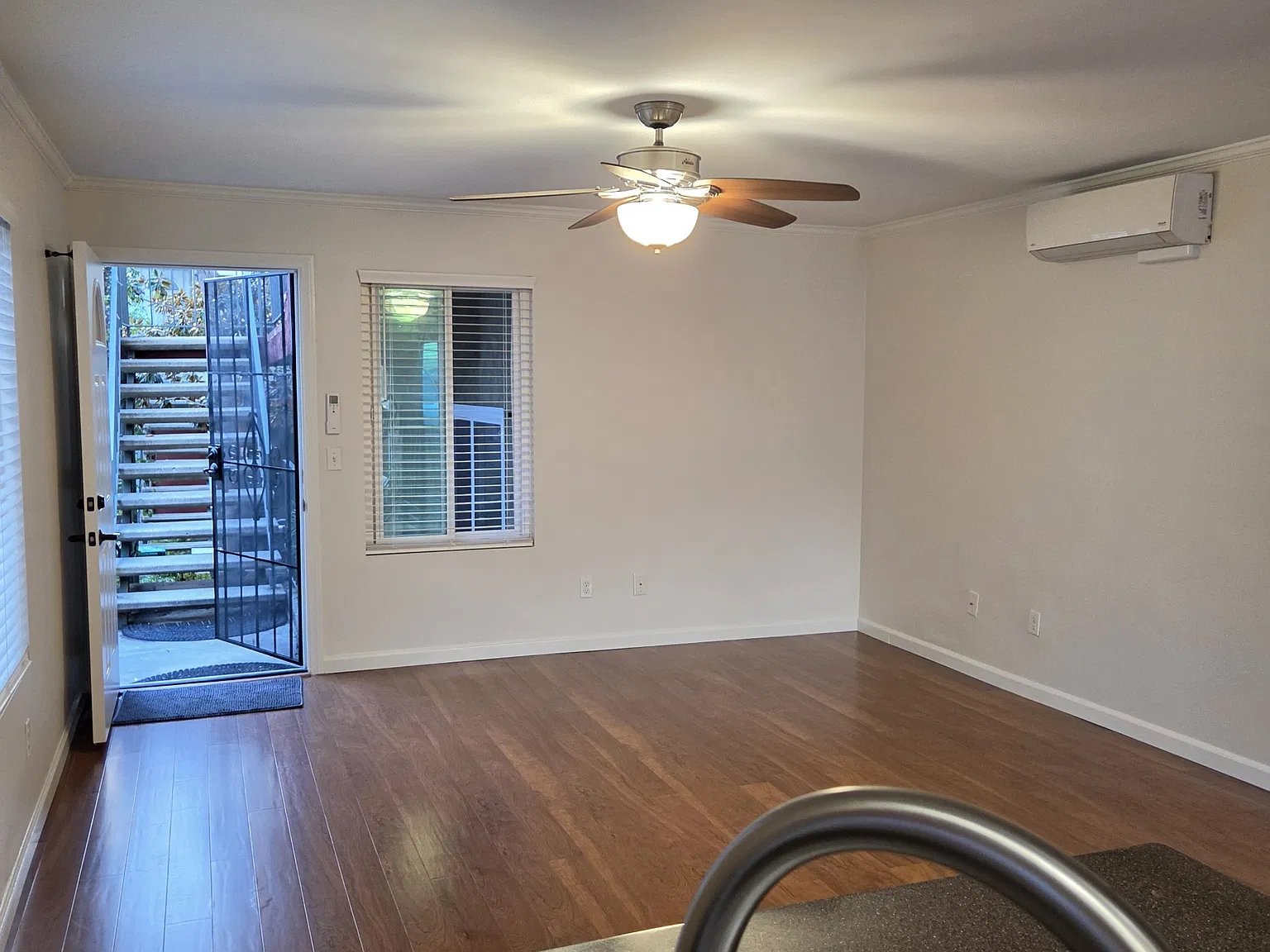 2 bed, 770 sqft, $2,595 — Photo 3