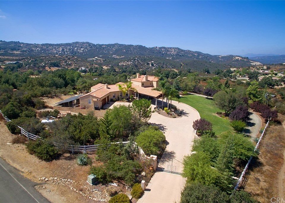 1st image of 18550 Avenida Bosque