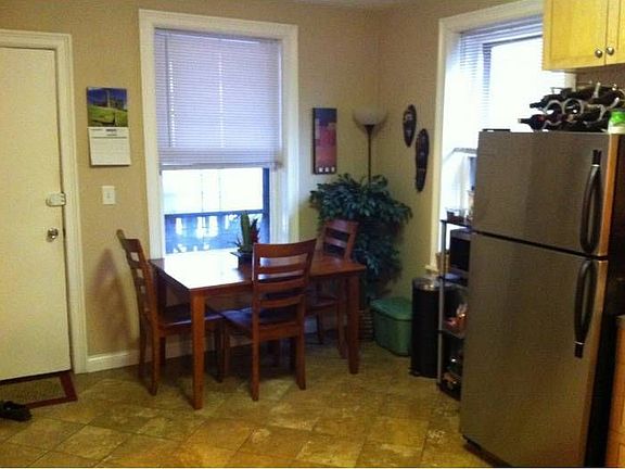 Eat-in Kitchen