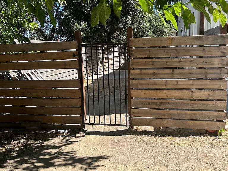 3855 La Luz Rd — Photo 1