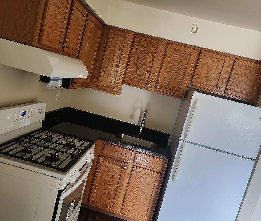 1st image of 753 Mill St APT 14
