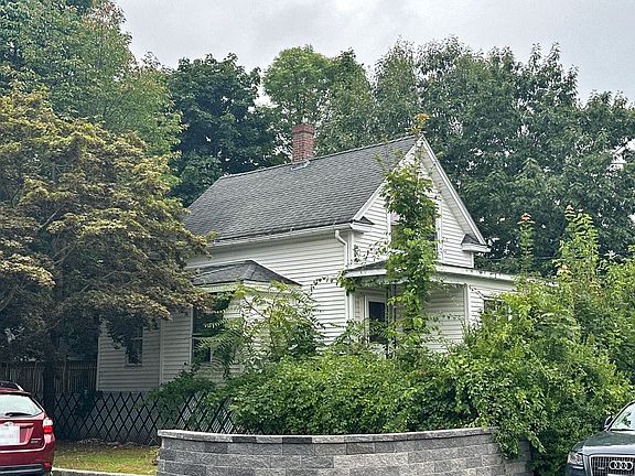 3rd image of 63 Pratt St
