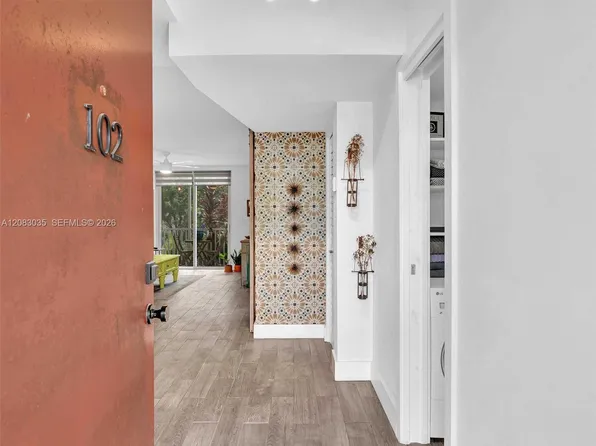 1700 NE 191st St APT 102, Miami, FL 33179