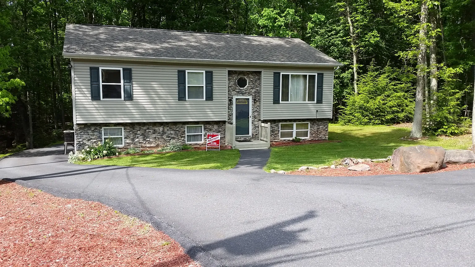 213 Buck Ridge Dr photo 1
