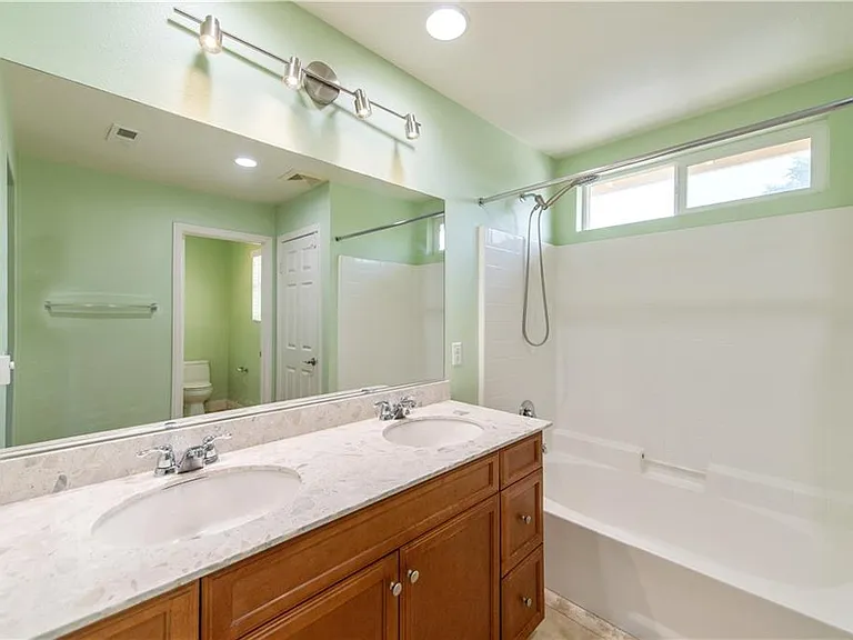 7271 Enclave Dr — Photo 18