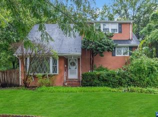 597 Sandra Pl, Teaneck, NJ 07666