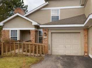 6620 Fireside Ct, West Bloomfield, MI 48322