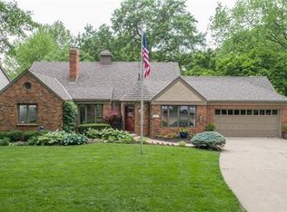 5436 Windsor Ln, Fairway, KS 66205