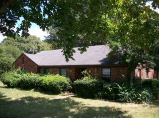 3242 Knight Rd, Memphis, TN 38118