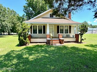 110 E Railroad St, Bladenboro, NC 28320