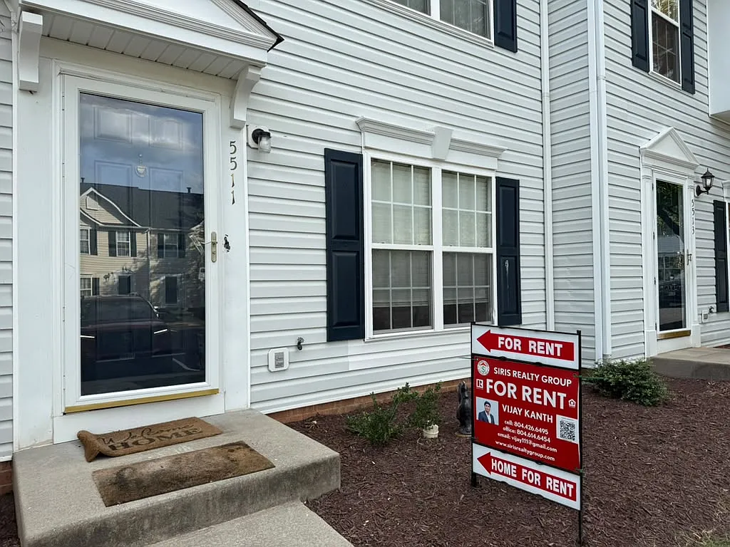3 bed, 1280 sqft, $2,099 — Photo 2