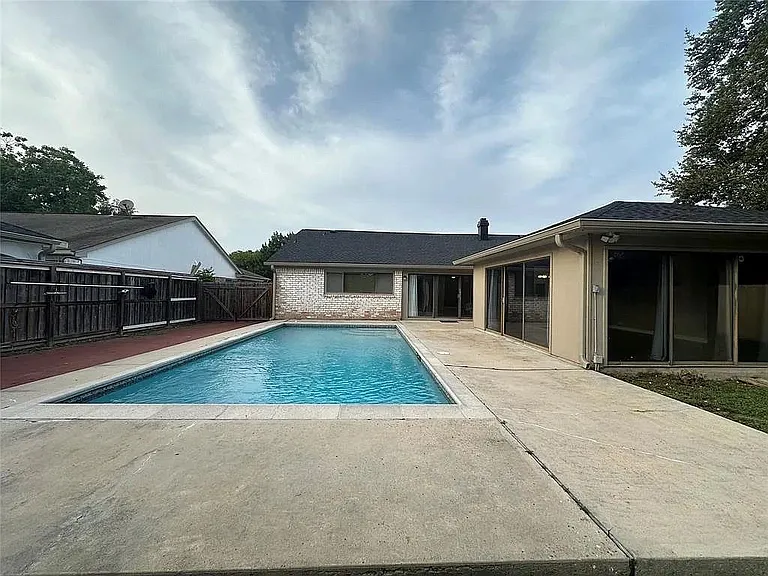 12139 Huntington Park Dr — Photo 25