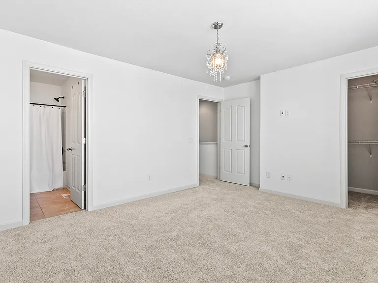 12683 White Chapel Cir — Photo 30