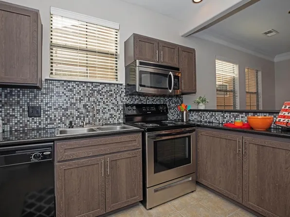 The Fountains at Champions Apartments