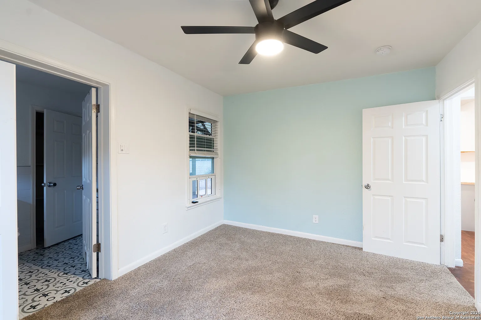 2519 W Huisache Ave — photo 11