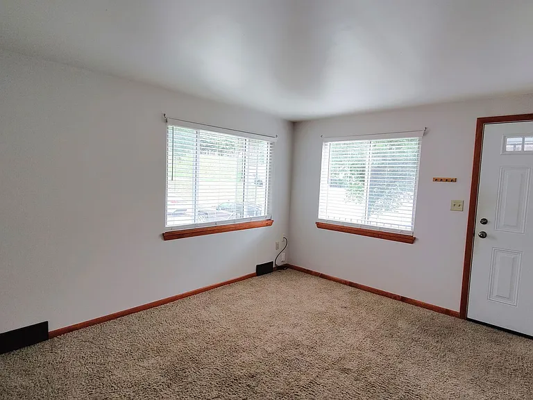 10 Pointview Rd #B — Photo 3
