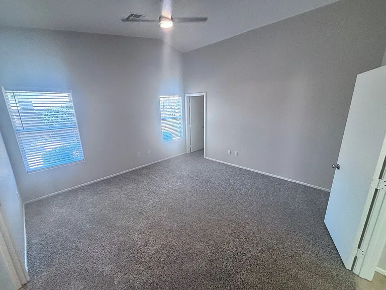 4912 Whispering Spring Ave — Photo 30